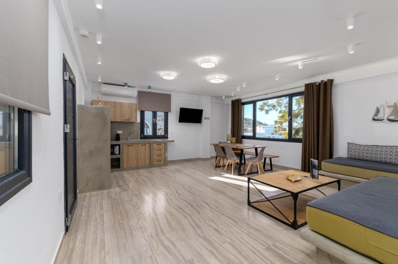 Christianna & George Luxury Hot Tub Apartment 산토리니 외부 사진